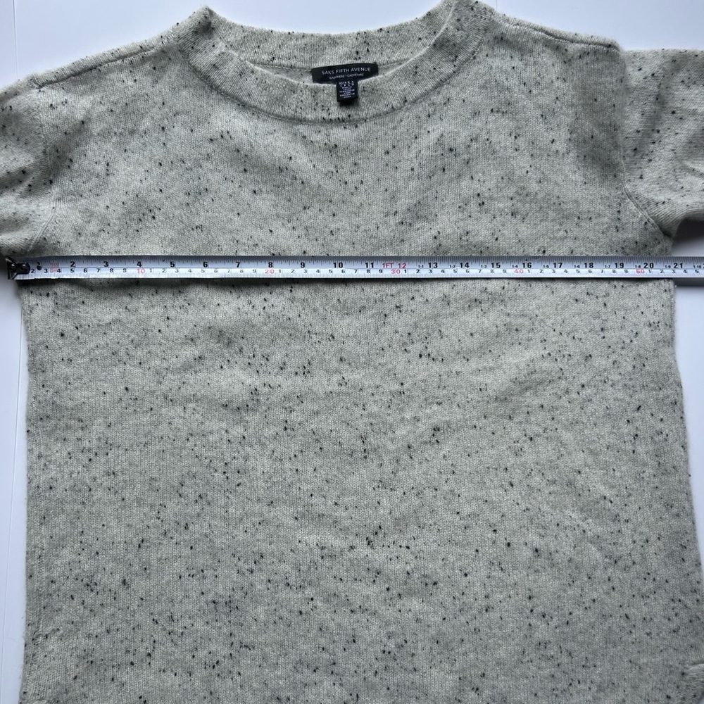 saks fifth avenue  cashmere Gray Speckled Women's Sweater - Picture 3 of 7